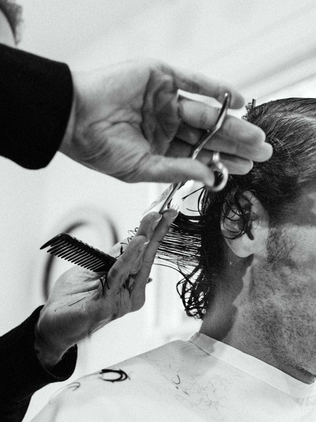 Fresh Cuts Before the Feast: The Best Men’s Haircuts in South Austin for the Holidays